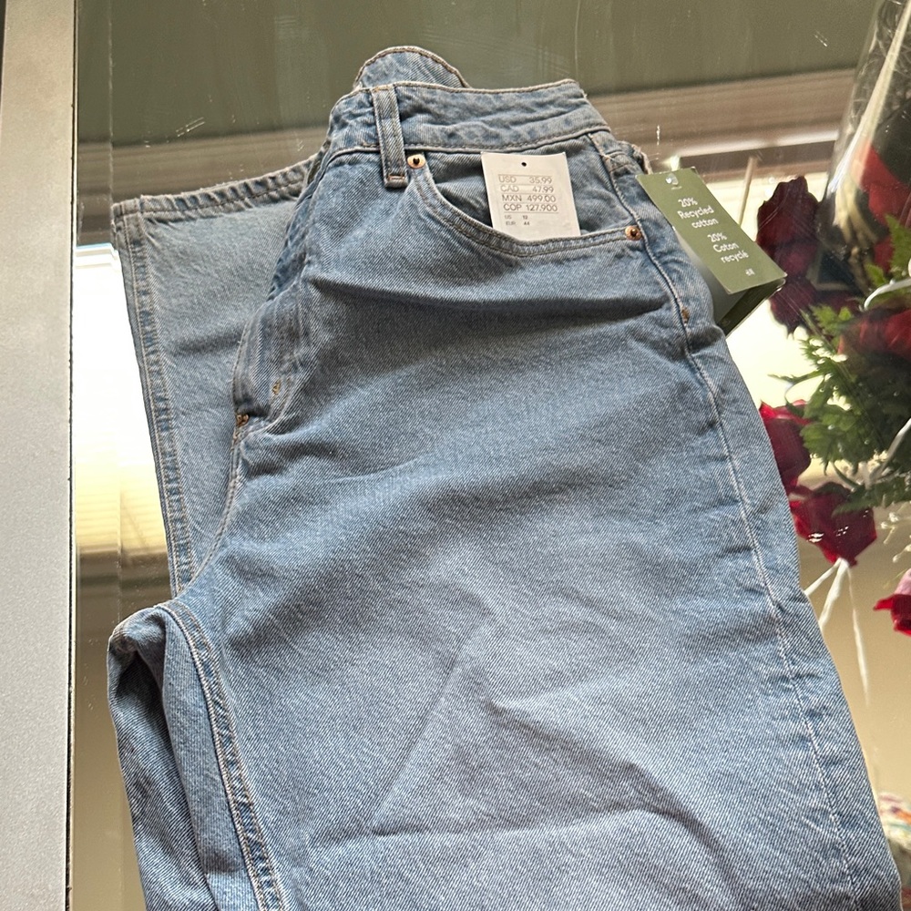 H&M Light Blue Relaxed Jeans